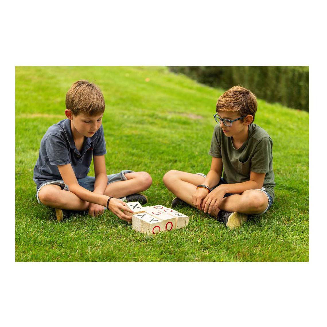 Outdoor play wooden tic-tac-toe eggs