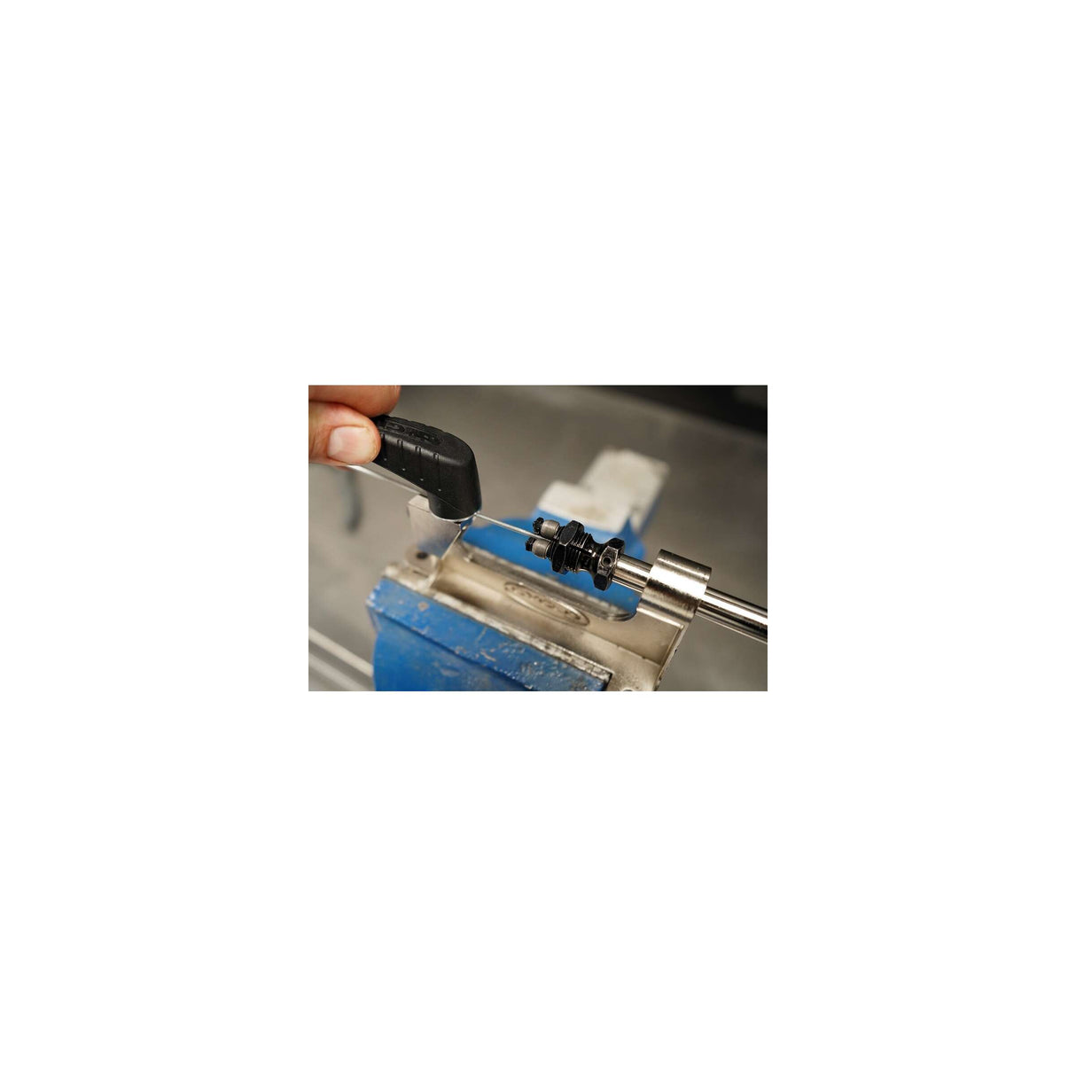 Weldtite spoke wire cutting machine