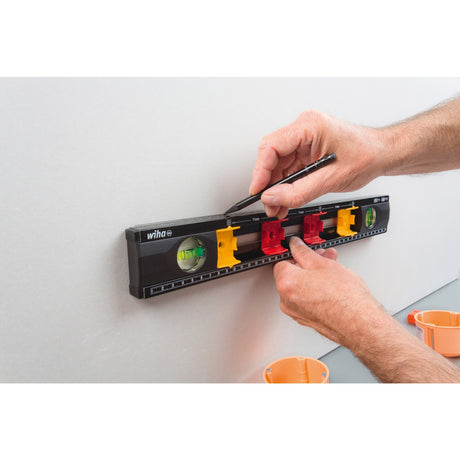 Wiha electrician's spirit level (black)