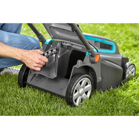 Tondeuse à gazon électrique Gardena powermax™ - largeur de coupe 42 cm - pelouses jusqu'à env. 800m²
